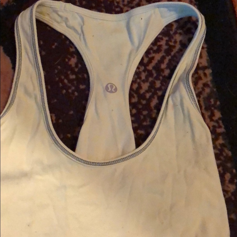 Workout top - Picture 2 of 3